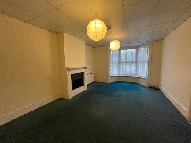 Property photo 3 of 4 Living Room