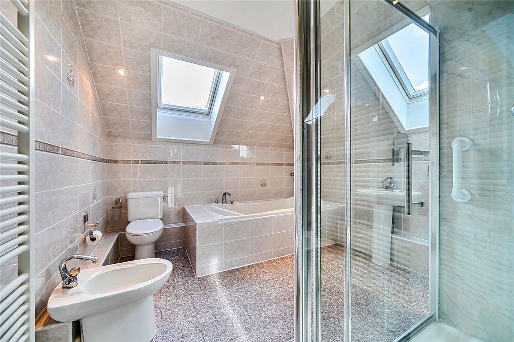 Additional image 10 of 3 bed flat for saleCulloden Road, Enfield EN2