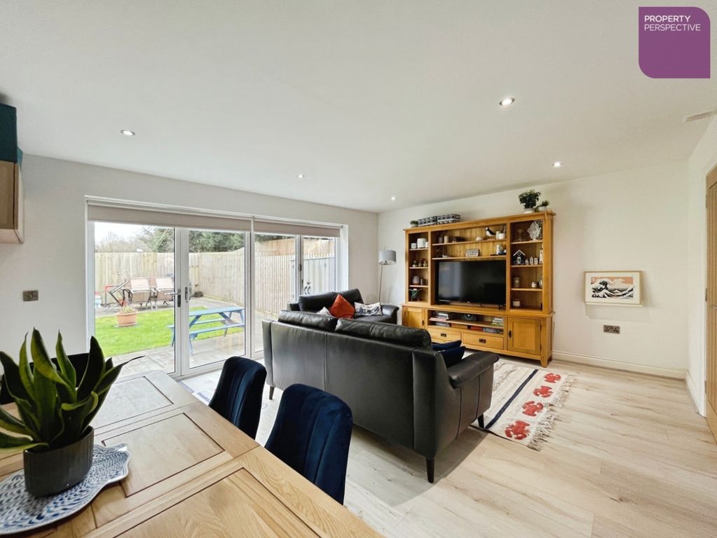 Property photo 2 of 18 Living/Dining Room