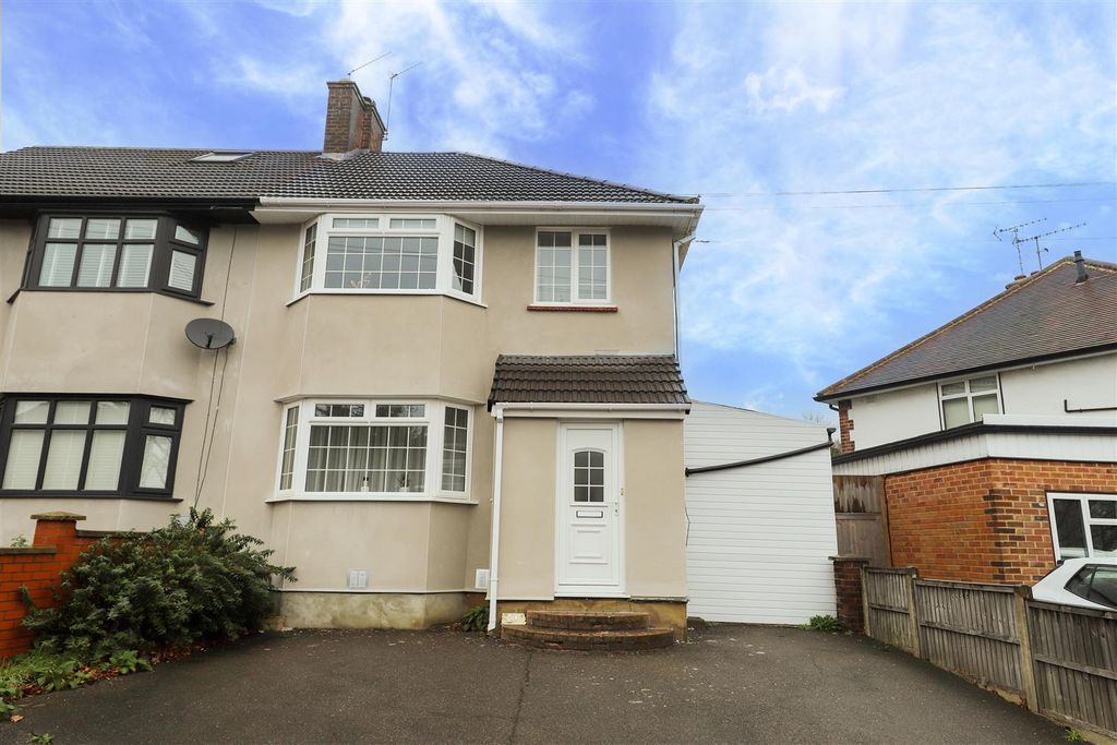 Property photo 1 of 10 Front