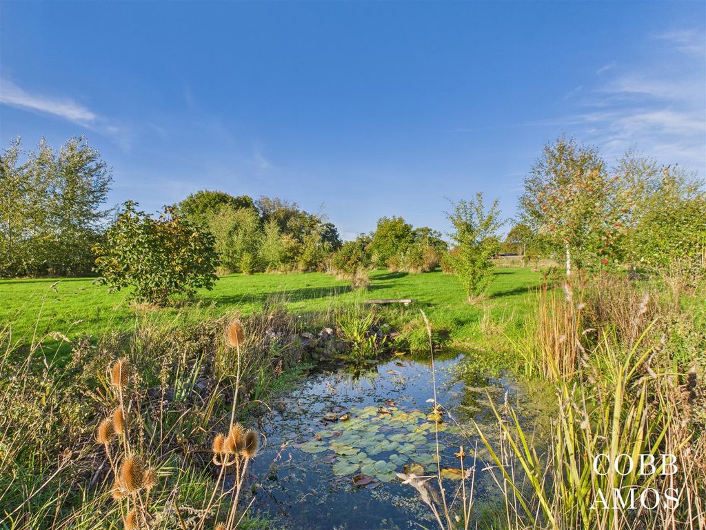 Property photo 3 of 39 Cam02803G0-Pr0233-Still055.Jpg