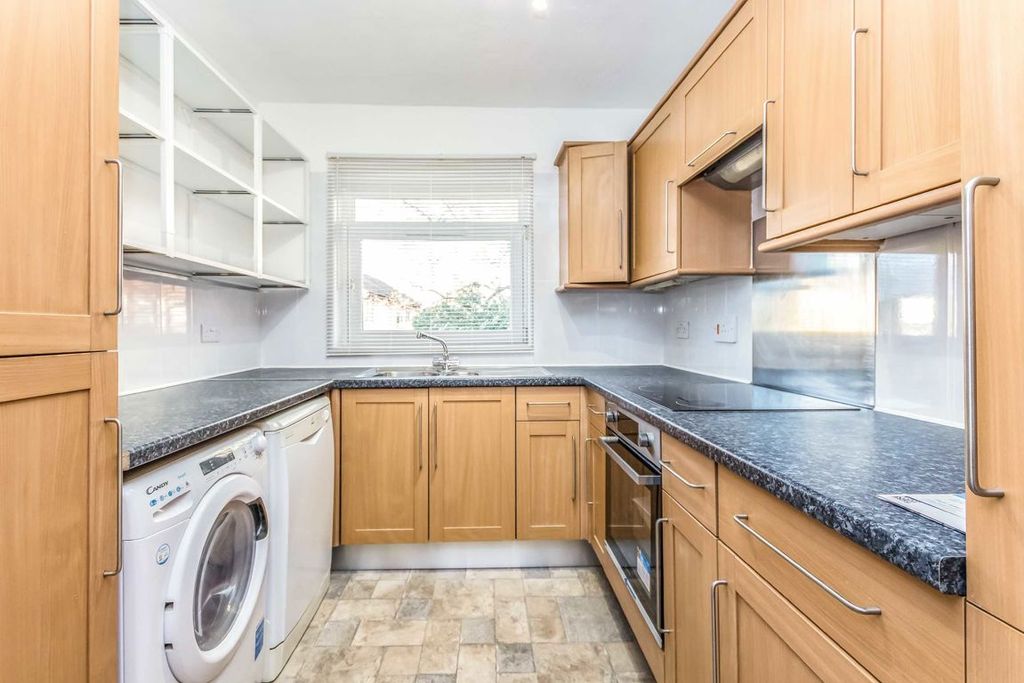 Property photo 2 of 4