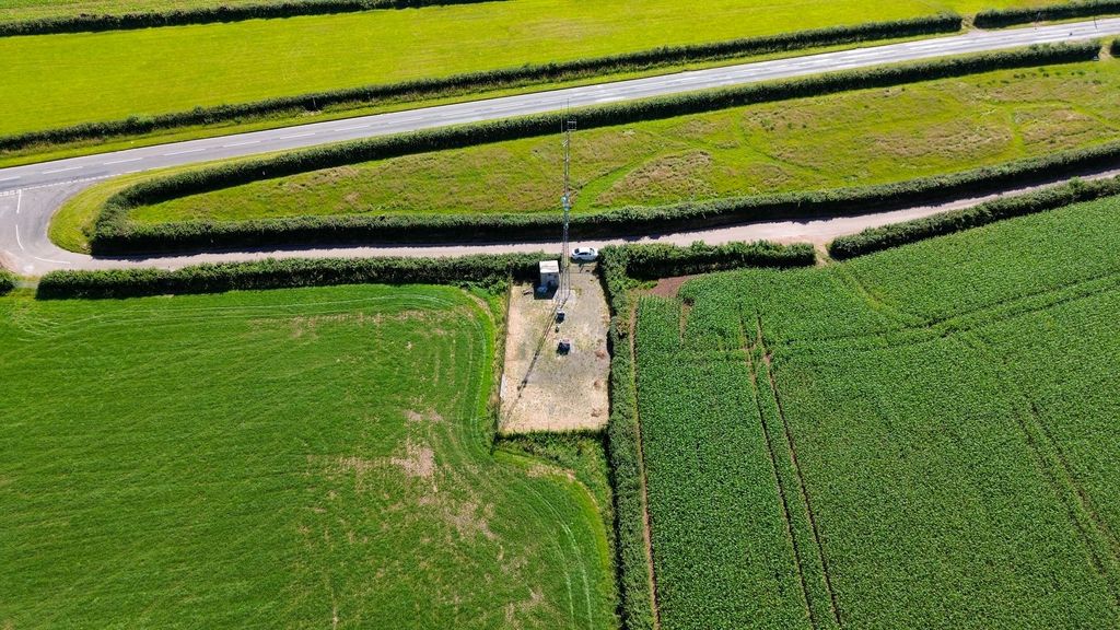 Property photo 3 of 31