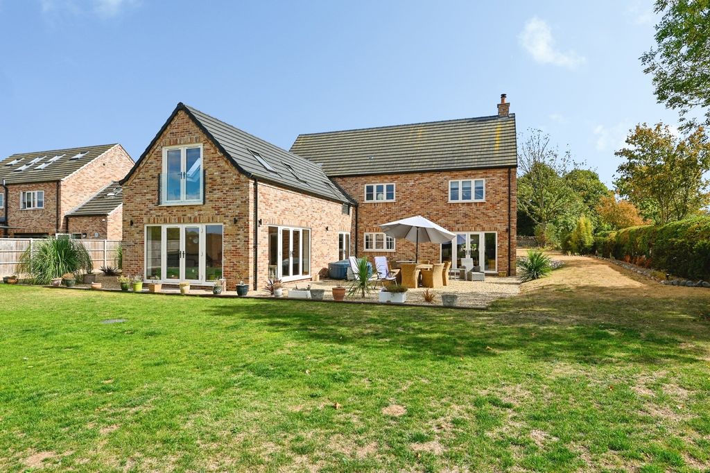 Property photo 2 of 35 Pbox-Img.Jpg