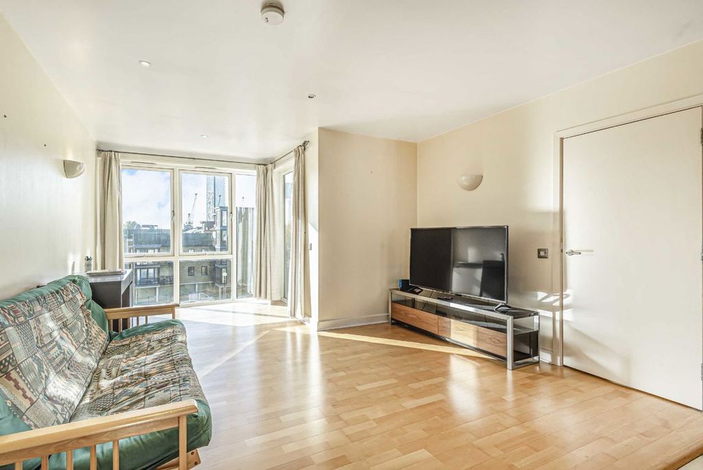 Property photo 2 of 8