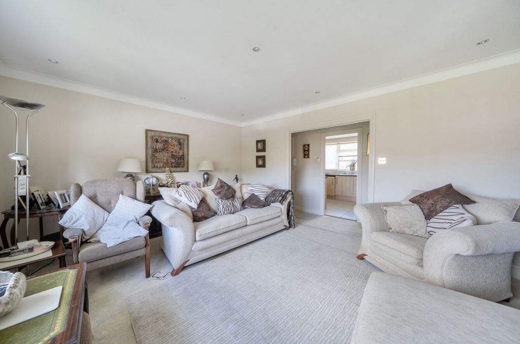 Property photo 3 of 21 1469604-4-6A280Ea...