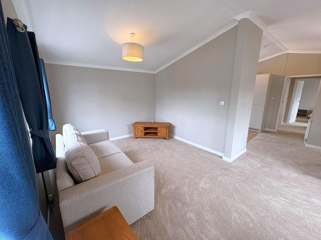 Property photo 2 of 26 076541A3-Ed30-4F56-8d22-F8c1065d7A39.Jpg