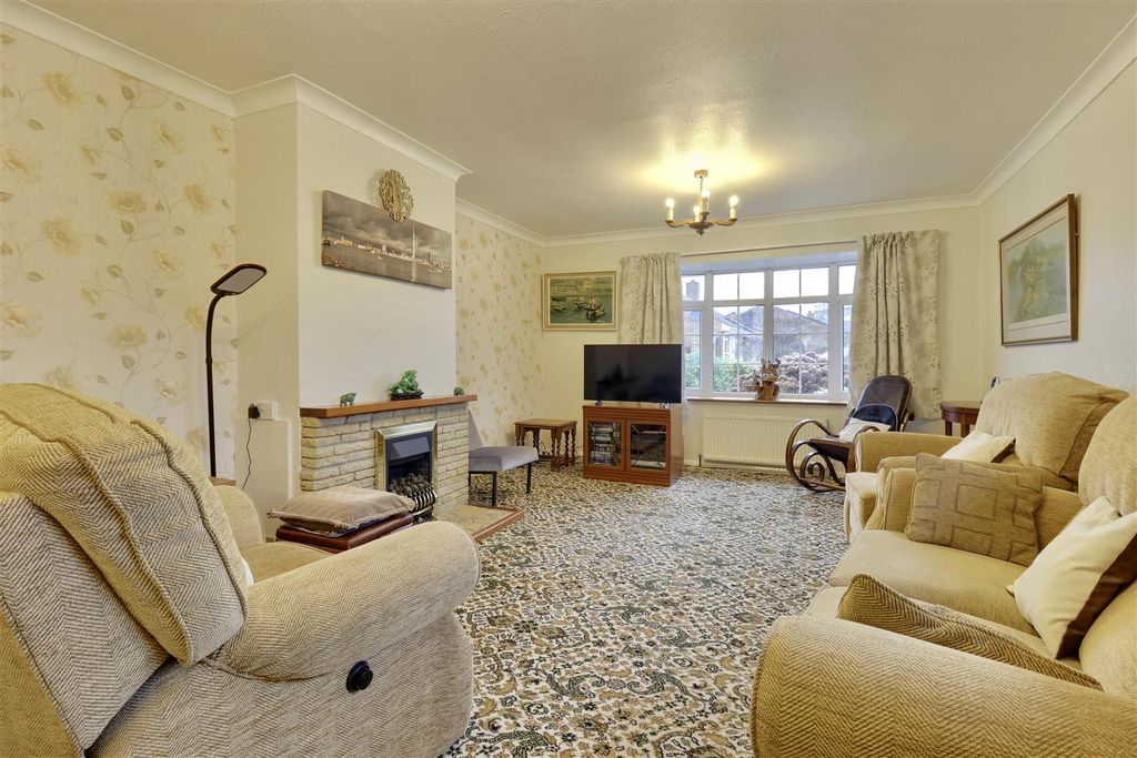 Property photo 2 of 14 Living Room