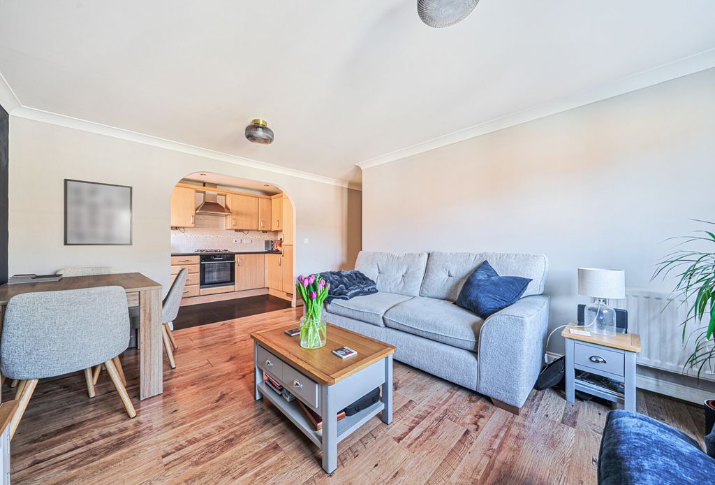 Property photo 3 of 17 1441008-11-69Dcab...