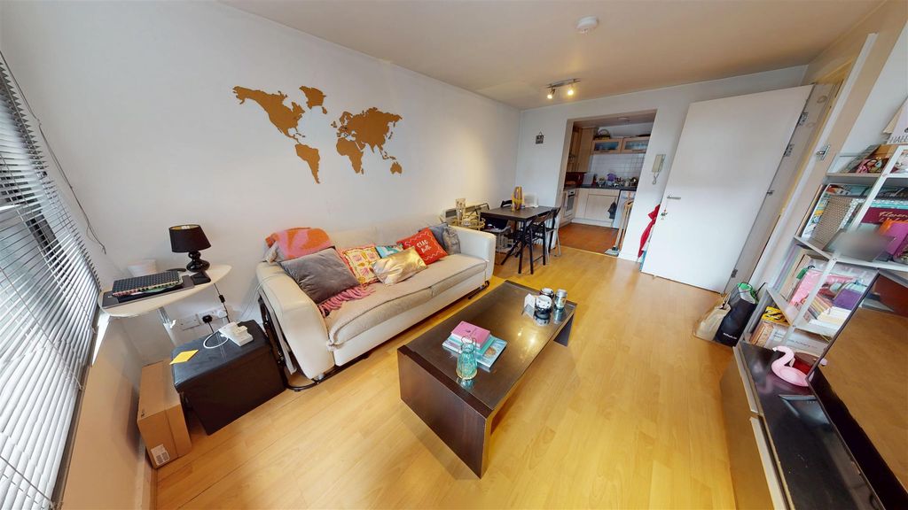 Property photo 3 of 9