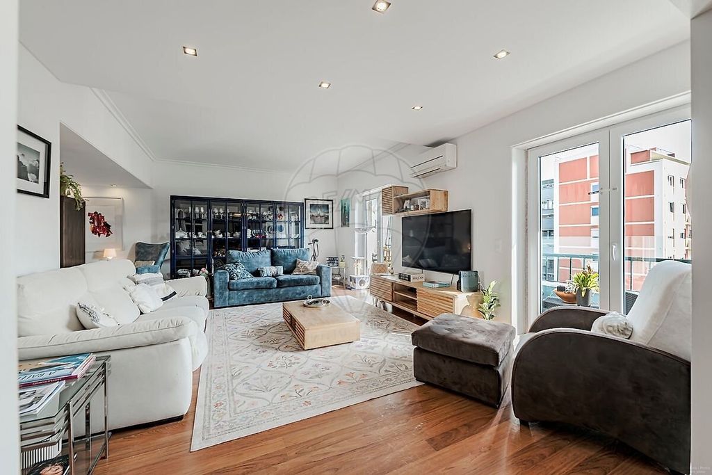 Property photo 1 of 30