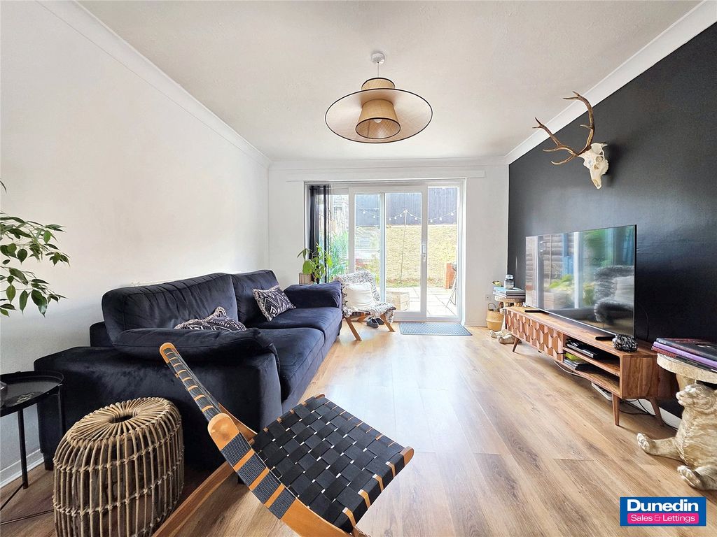 Property photo 3 of 17 Picture No. 03
