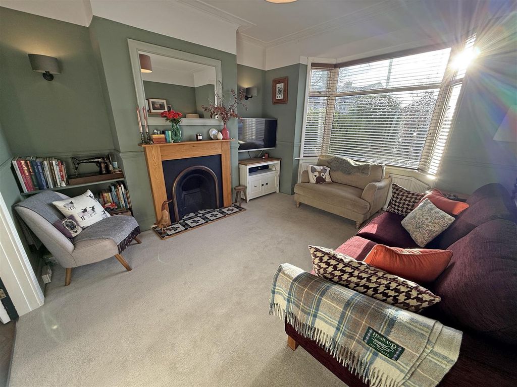 Property photo 2 of 13 Living Room.Jpg