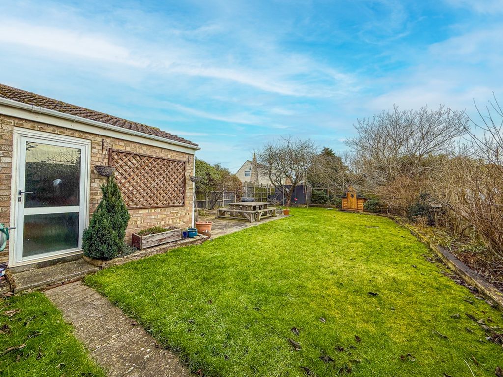 Property photo 2 of 34 3886954