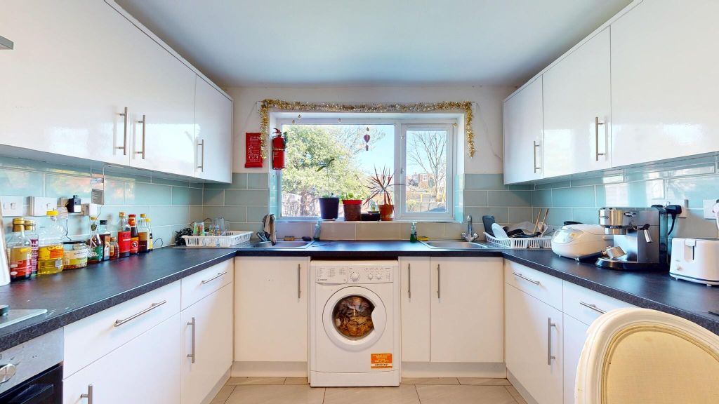 Property photo 2 of 24 Ey