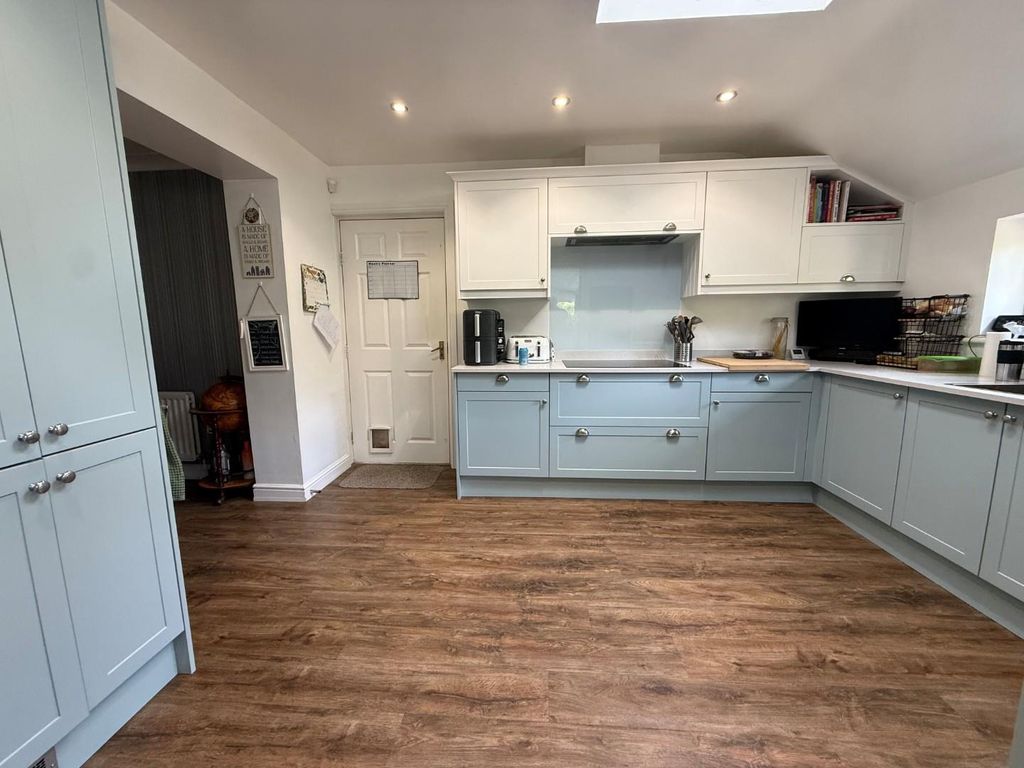 Property photo 3 of 16 11.Jpg