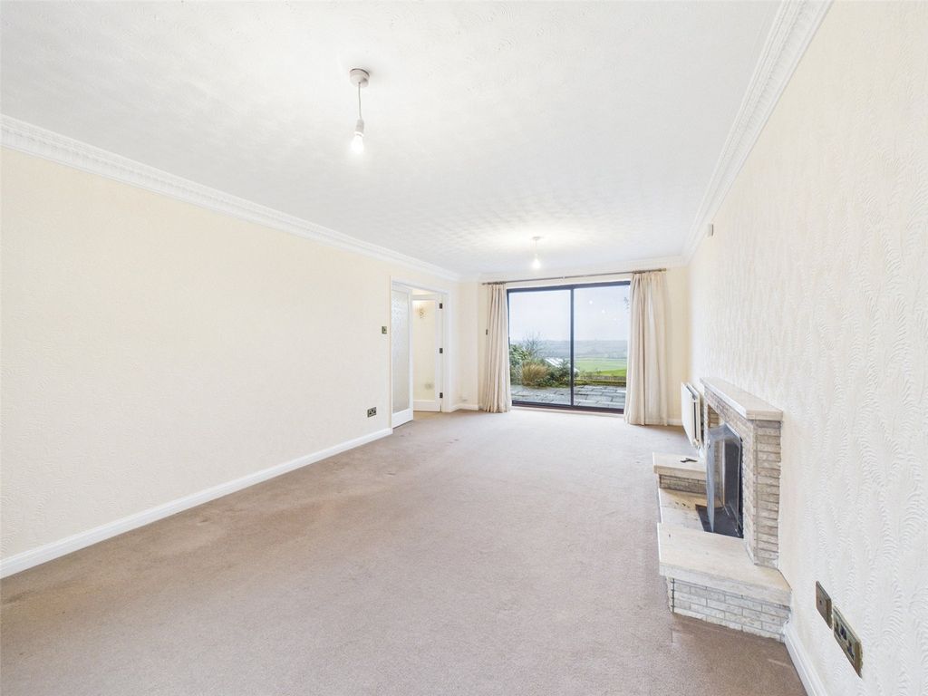 Property photo 2 of 19 Picture No. 12