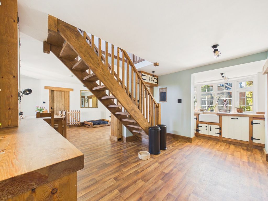 Property photo 3 of 27 5178694