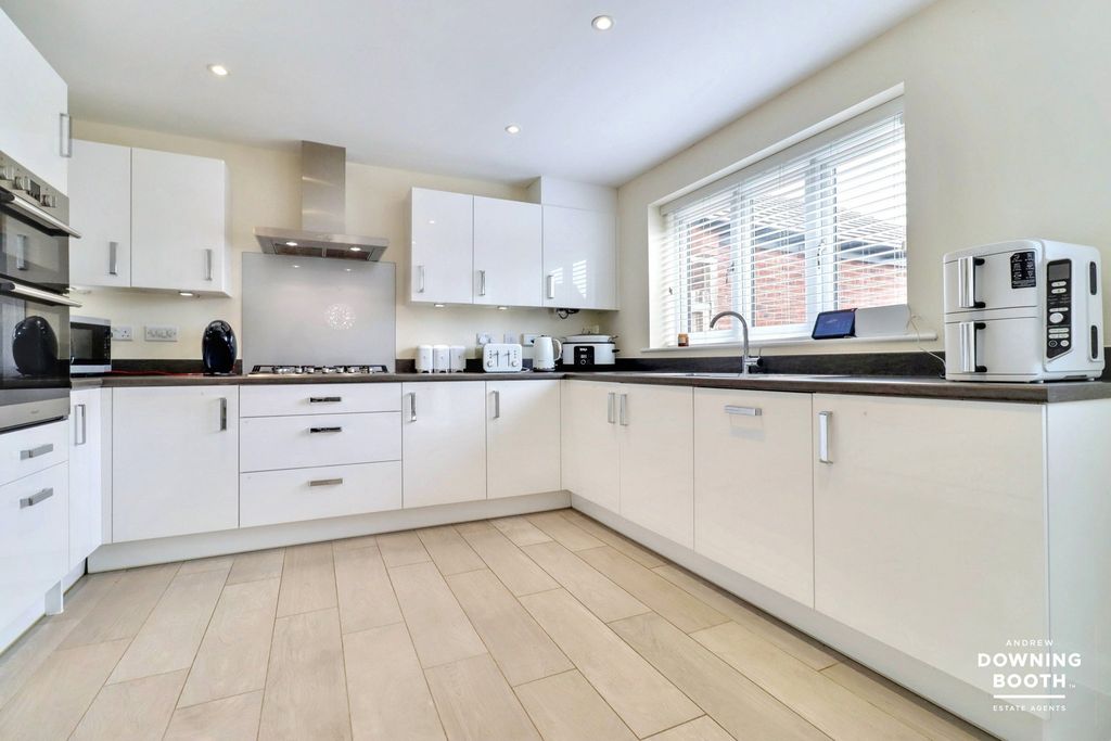 Additional image 5 of 4 bed detached house for saleBuddleia Avenue, Streethay, Lichfield WS13
