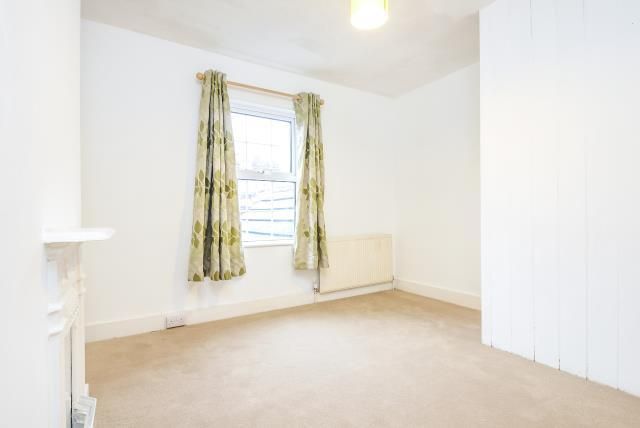 Property photo 2 of 10 Bedroom