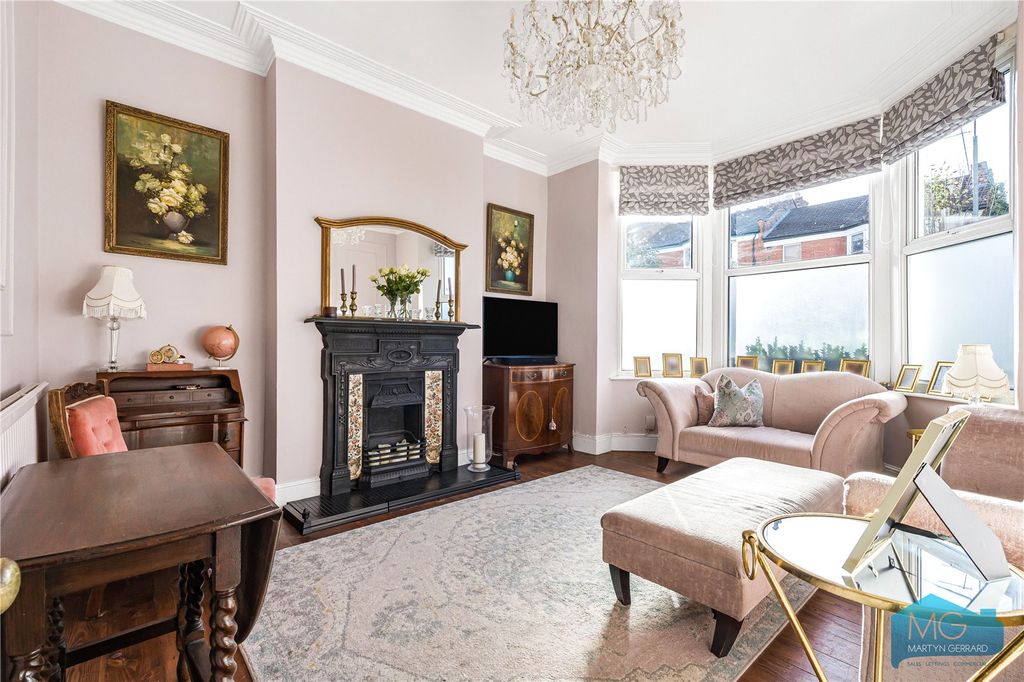 Property photo 2 of 20 Picture No. 23