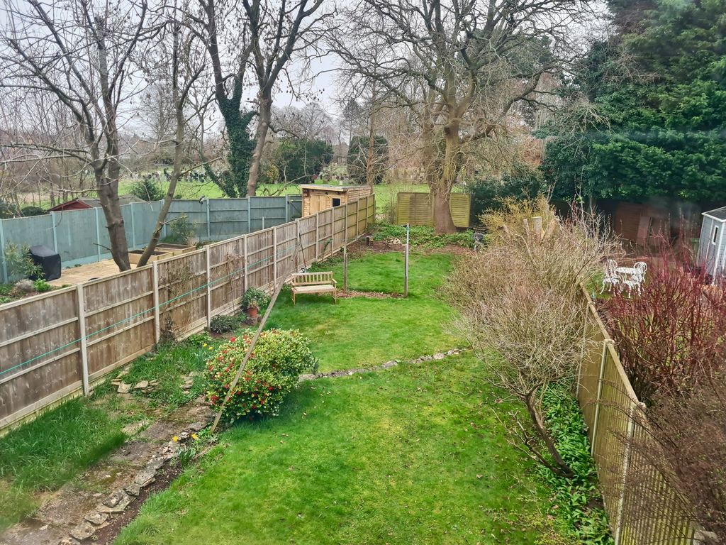 Property photo 2 of 21