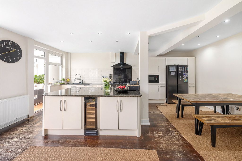 Property photo 1 of 11 Picture No. 05