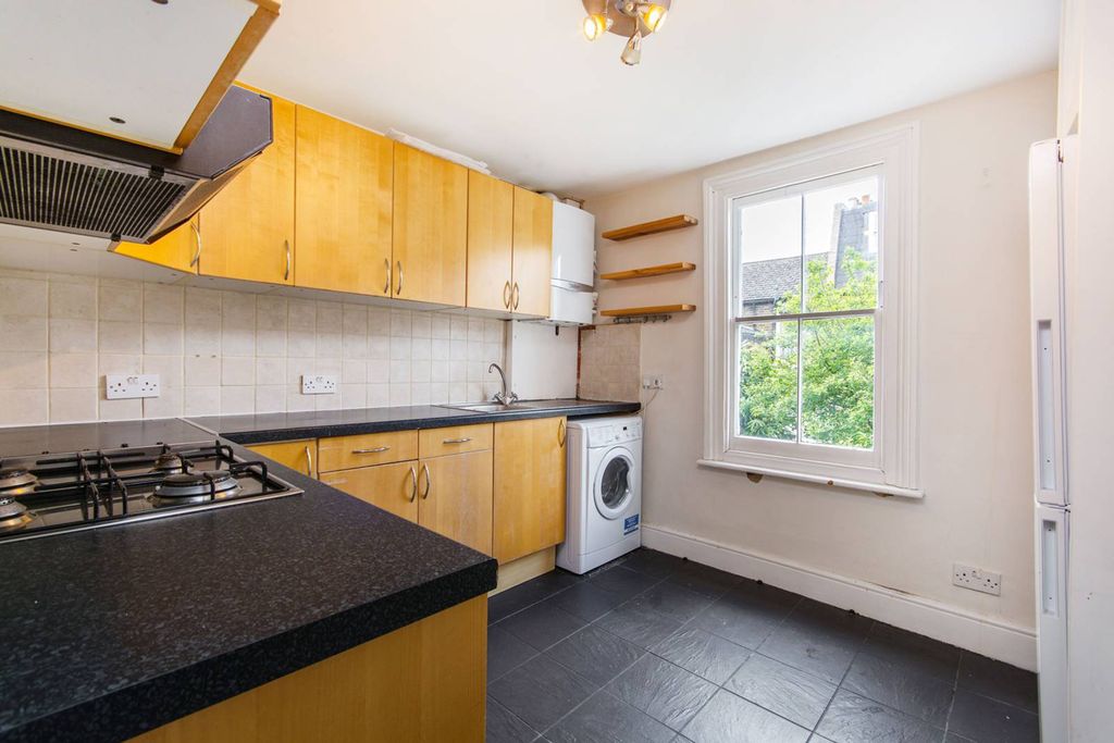 Property photo 2 of 7