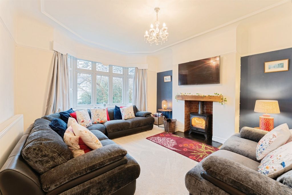 Property photo 2 of 19