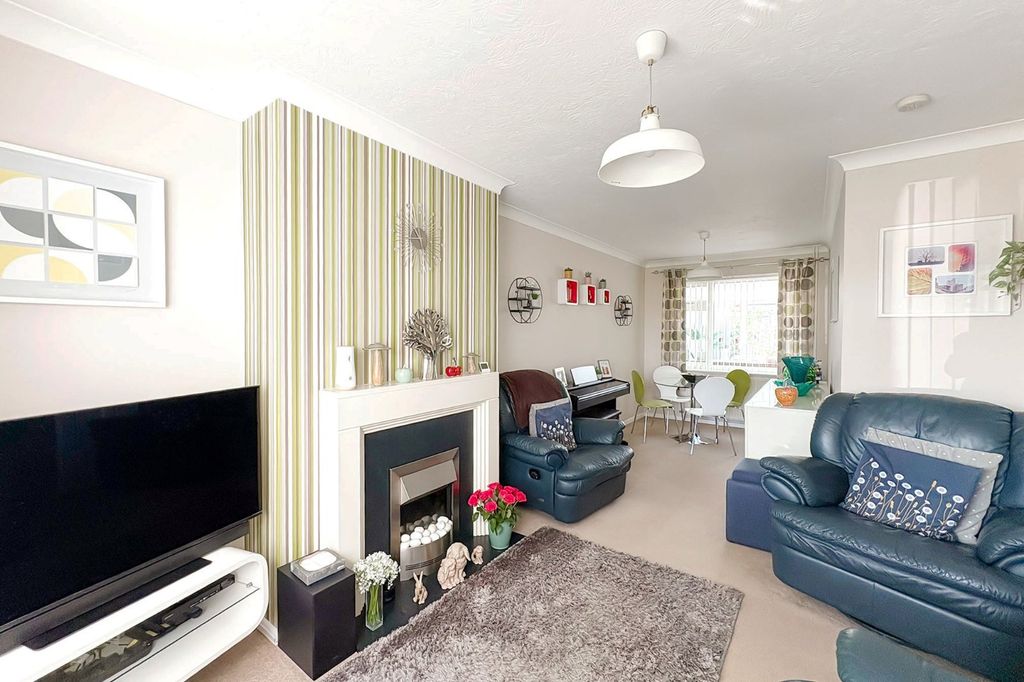 Property photo 3 of 18 Picture No. 23