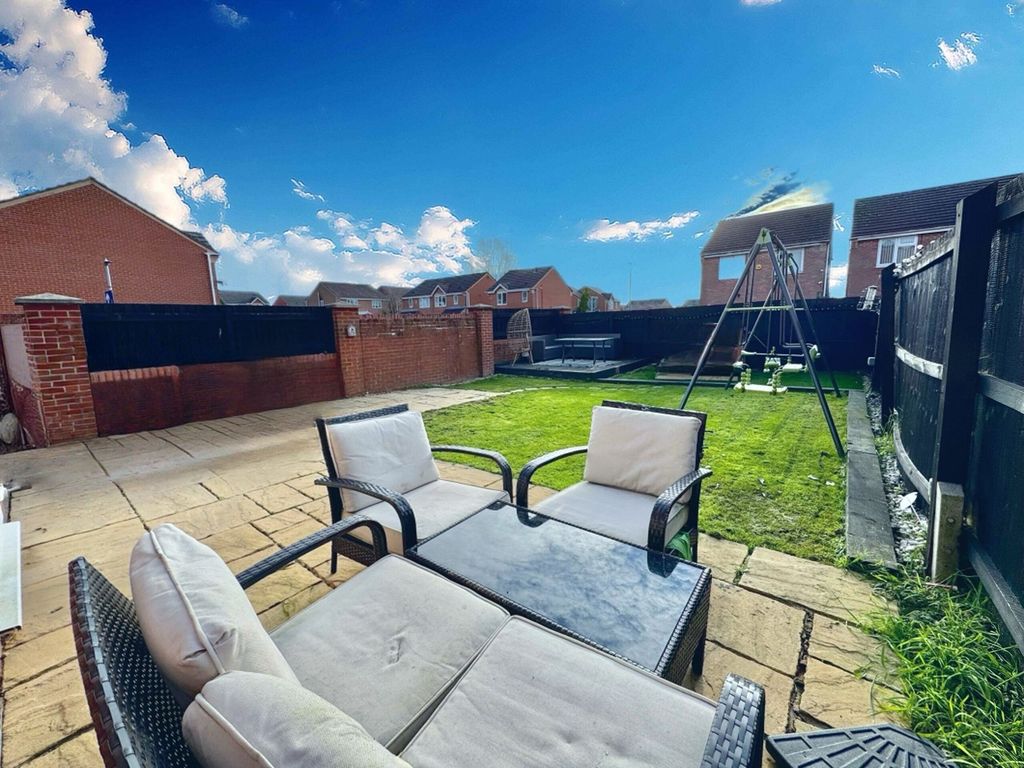 Property photo 2 of 29