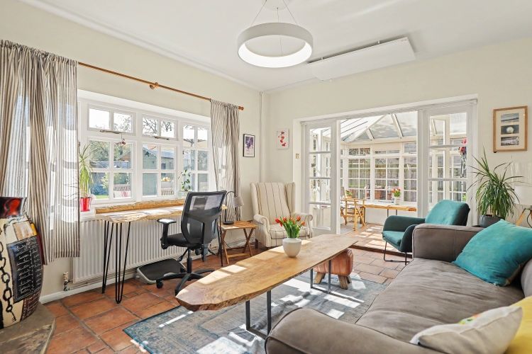 Property photo 2 of 9 327601