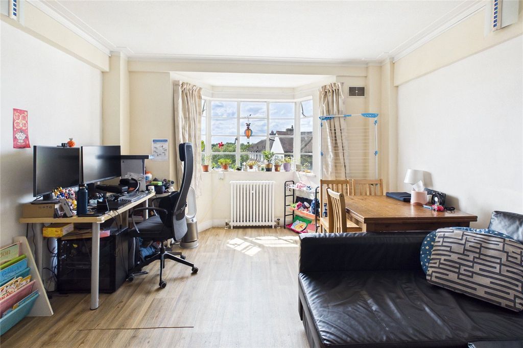 Property photo 3 of 10 Picture No. 02