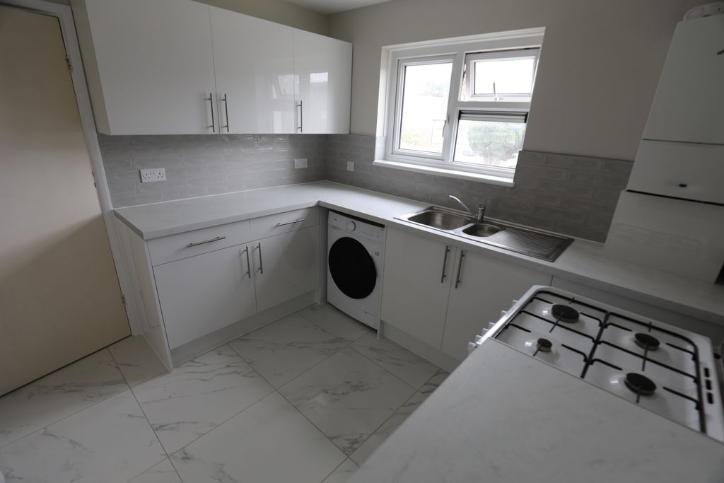Property photo 2 of 5 8E0A9700