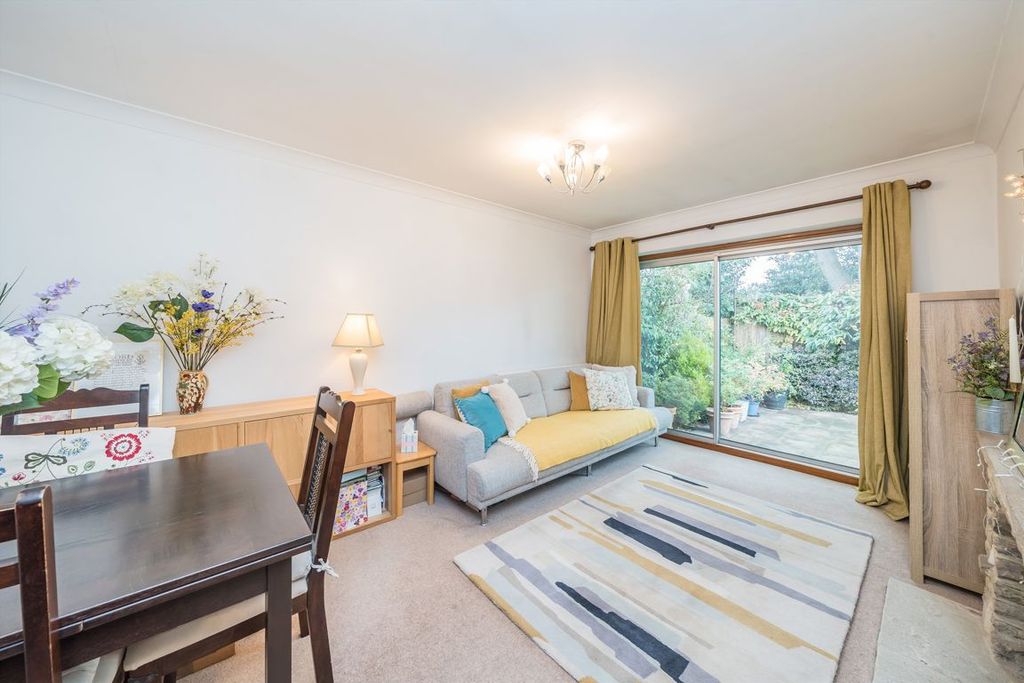 Property photo 2 of 6