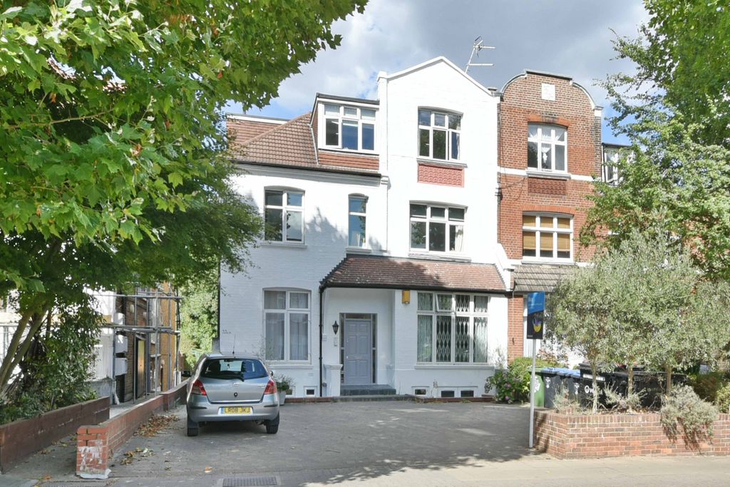 Property photo 3 of 8