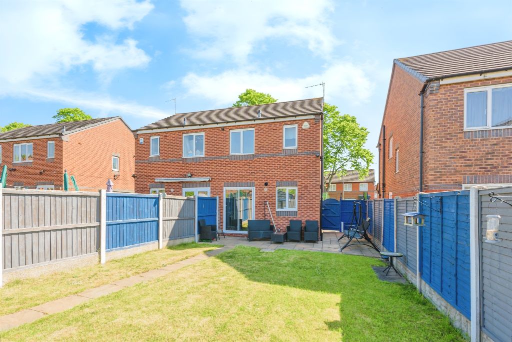 Property photo 1 of 17
