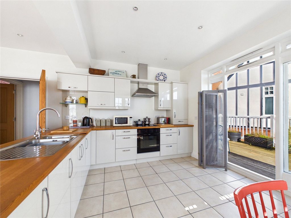 Property photo 2 of 22 Picture No. 07