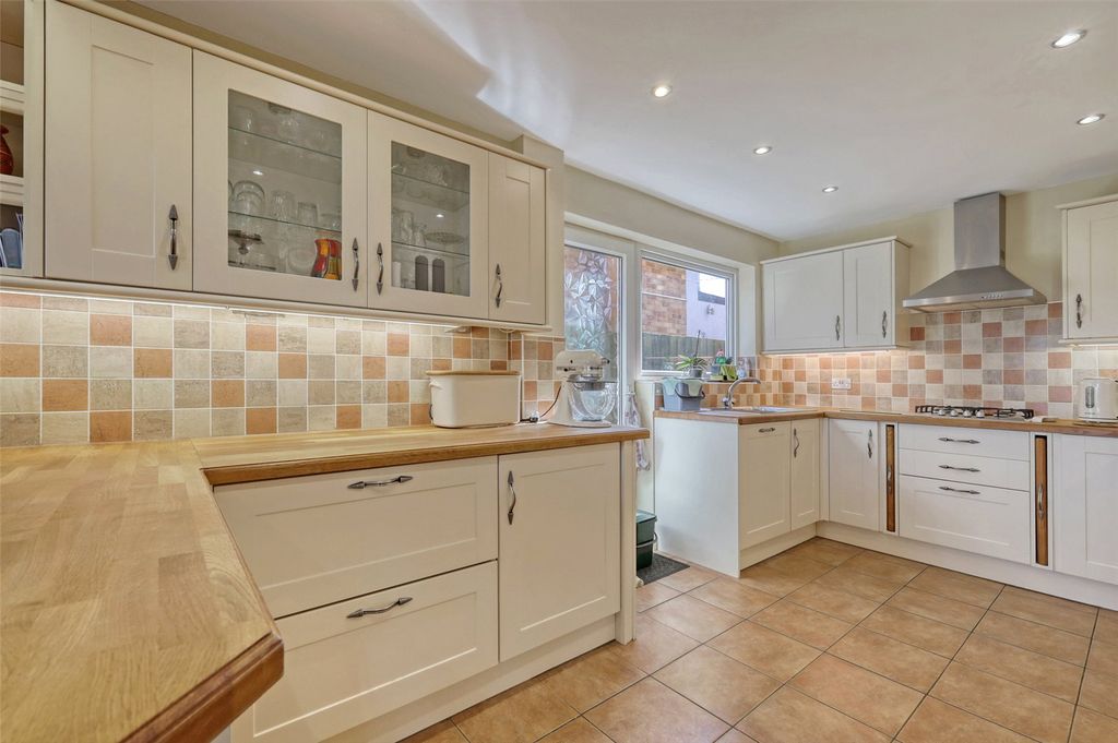 Property photo 2 of 19 Picture No. 20