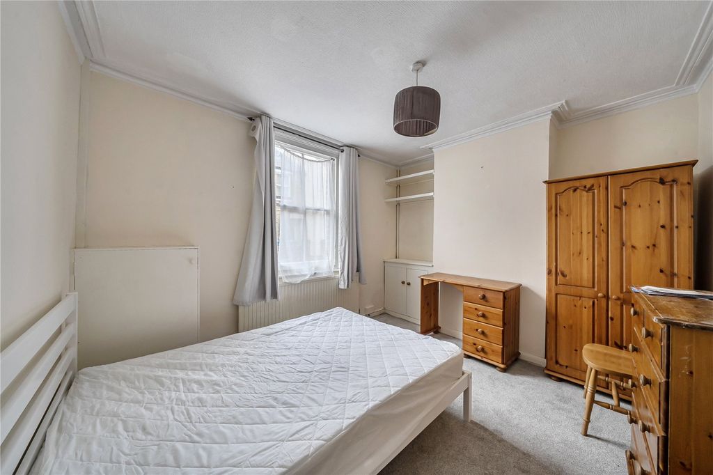 Property photo 3 of 12 Reception/Bedroom