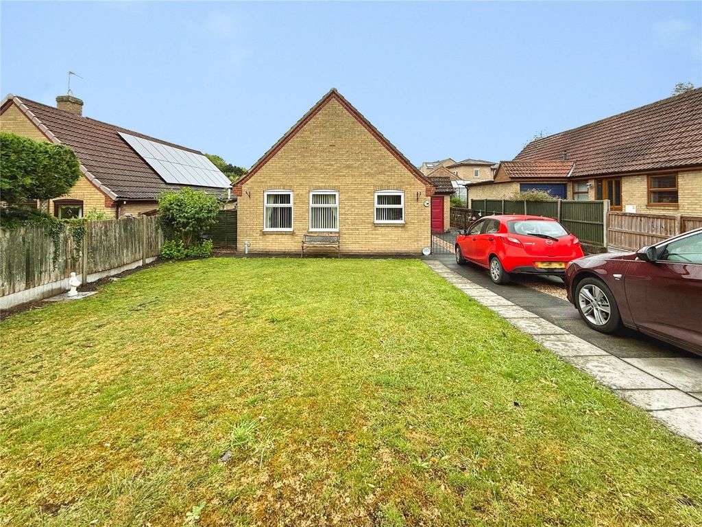 Property photo 1 of 12 Gardens