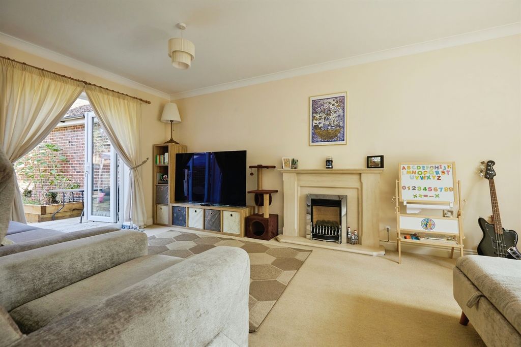 Property photo 2 of 19