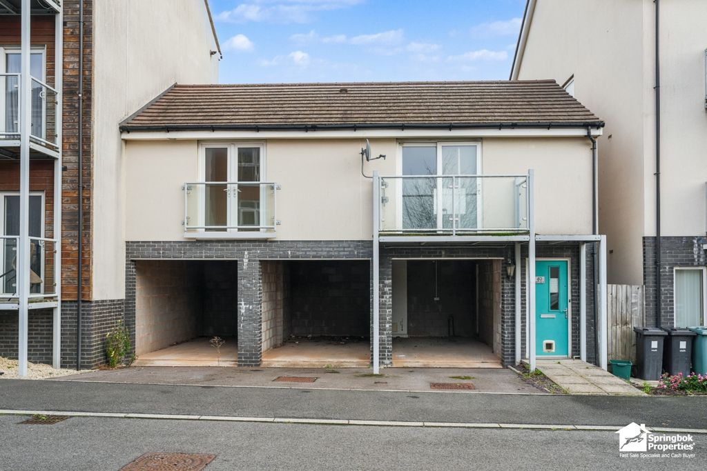 Property photo 1 of 15 Front View