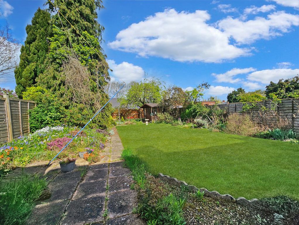 Property photo 2 of 11