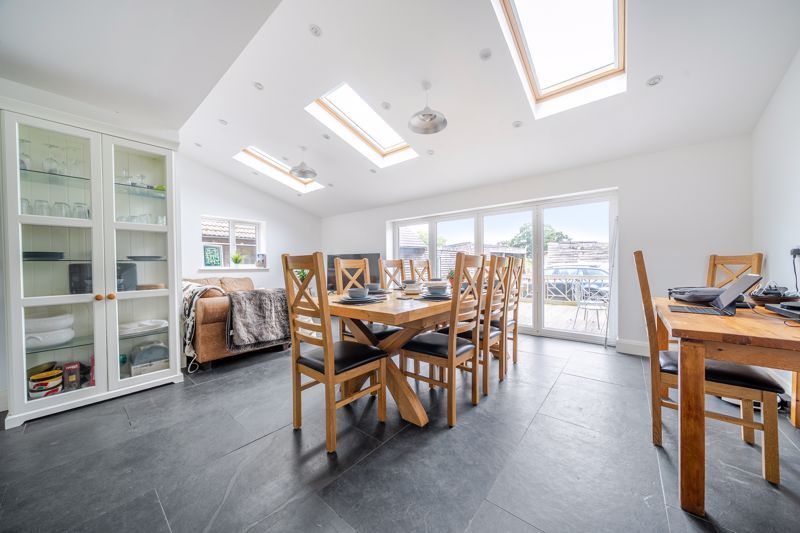 Property photo 3 of 28 Kitchen/Diner/Family Room