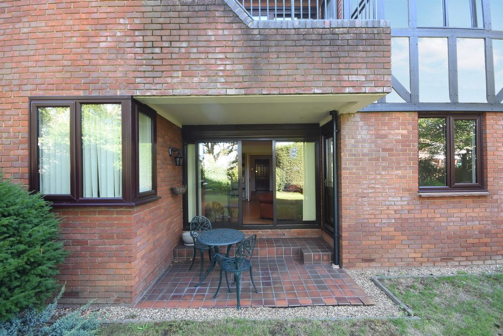 Property photo 3 of 17