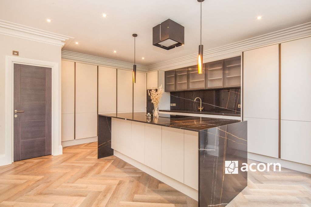 Property photo 1 of 10 614E88c9-3893-F01...