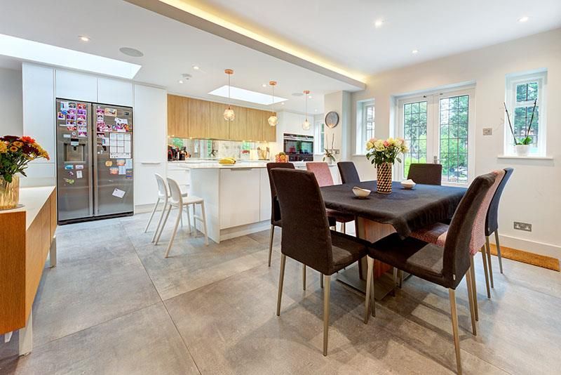 Property photo 3 of 14 D0407 14 Widecombe Way Din2Kit_800Px.Jpg