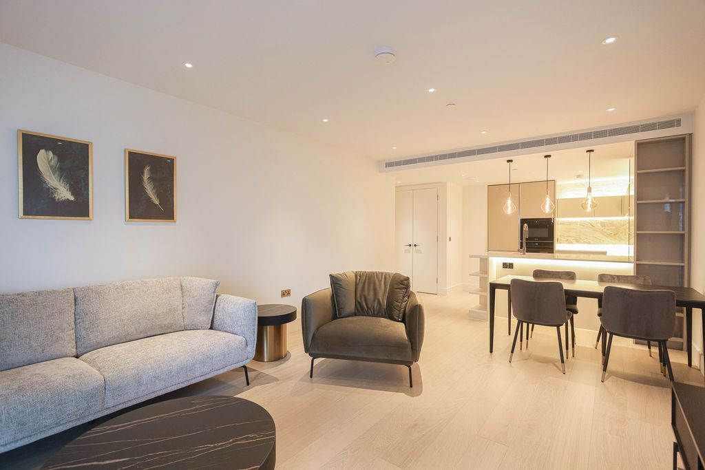 Property photo 2 of 36