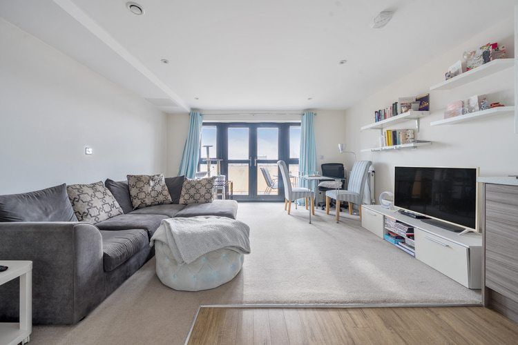 Property photo 2 of 18